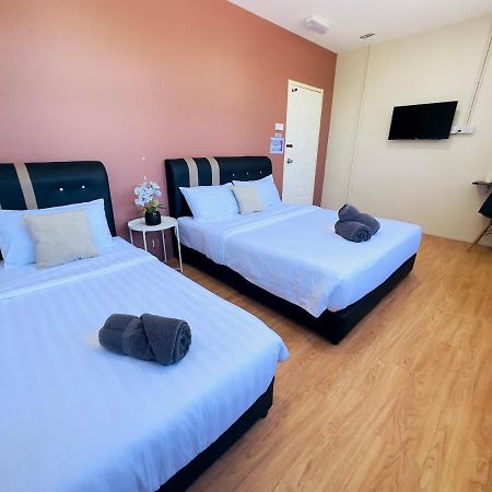 Familia Motel Kangar Exterior foto