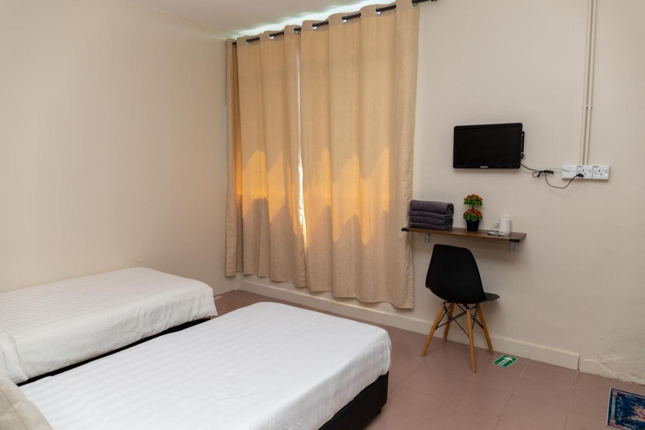 Familia Motel Kangar Exterior foto